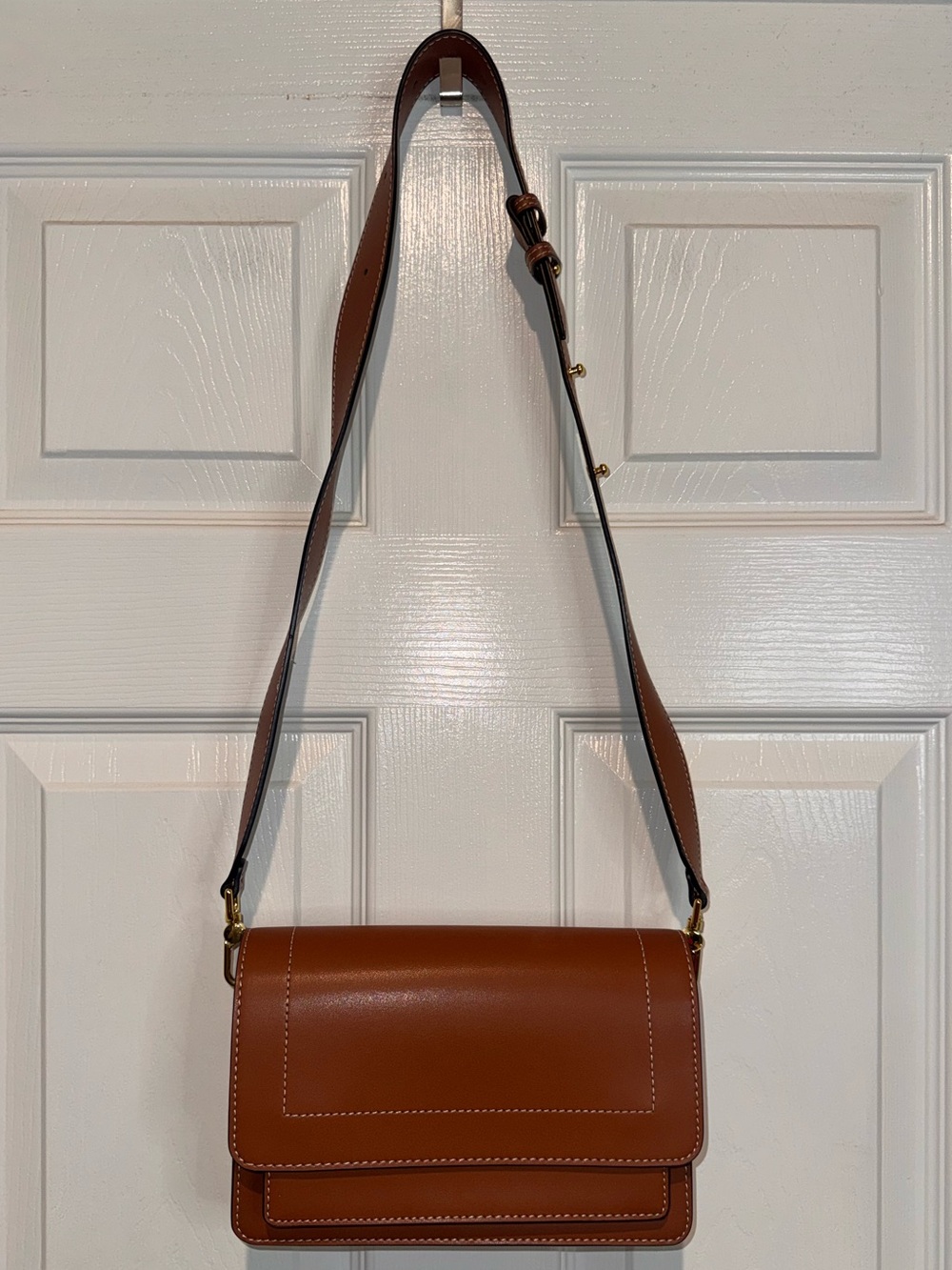 AALLYN INGRID Brown Leather Crossbody with Adjustable Strap